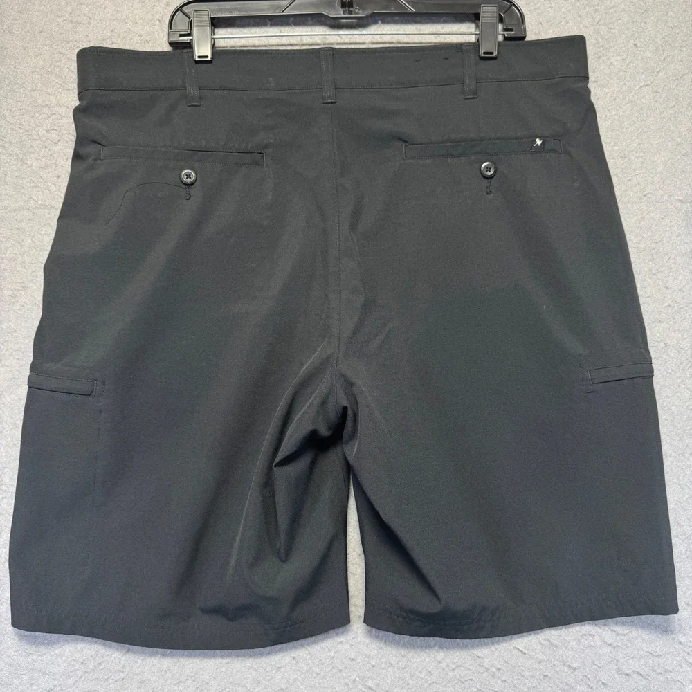 Birdie Bound Mens Black Cargo Golf Shorts Size 38 x 9 Flat Front Performance‎
